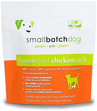 Smallbatch Pets Freeze-Dried Premium Raw Food Diet for Dogs, 25oz, Chicken Recipe, Bulk Bag, Made in The USA, Organic Produce, Humanely Raised Meat, Hydrate and Serve Patties, Wholesome & Healthy