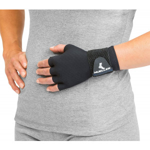 Mueller Reversible Compression Glove with Thermo Reactive Technology, One Size Fits Most, Black