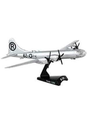 Daron Worldwide Trading B-29 Superfortress Enola Gay Vehicle (1:200 Scale)